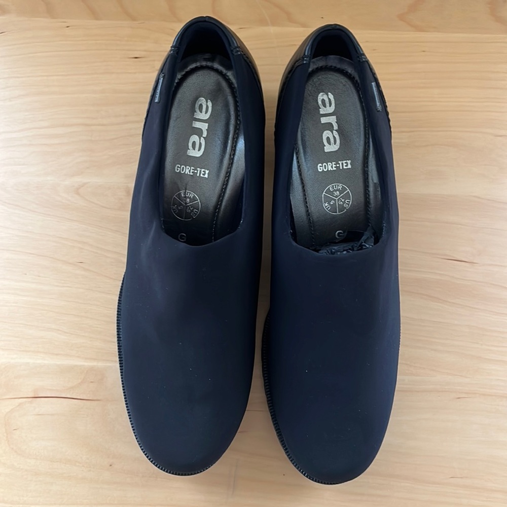 Ara Goretex and leather European shoe.